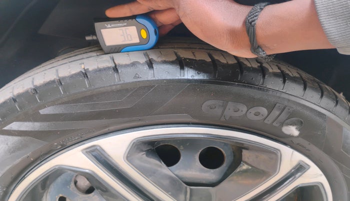 2018 Tata NEXON XM DIESEL, Diesel, Manual, 1,36,370 km, tyre