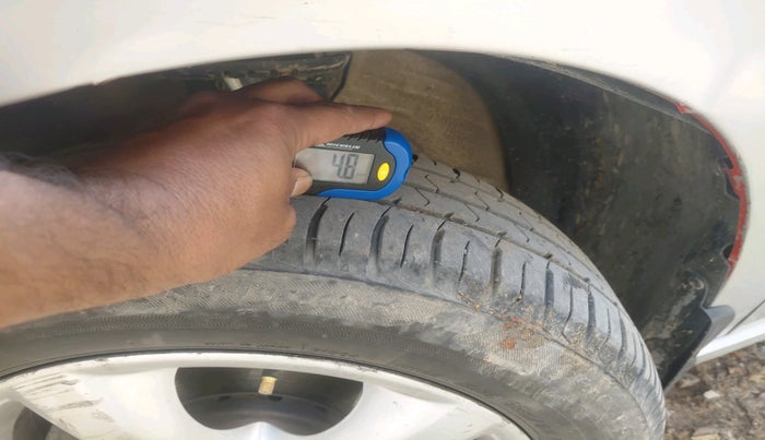 2013 Skoda Rapid ELEGANCE 1.6 TDI CR MT, Diesel, Manual, 97,470 km, tyre