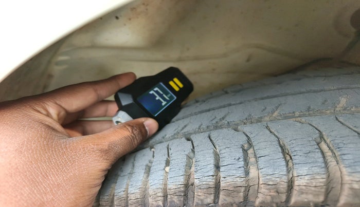 2013 Ford Ecosport TITANIUM 1.5L DIESEL (OPT), Diesel, Manual, 1,13,322 km, tyre