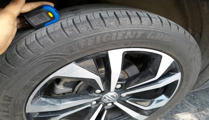 2023 MG HECTOR PLUS SHARP PRO 1.5 PETROL TURBO CVT 6 STR, Petrol, Automatic, 20,072 km, tyre