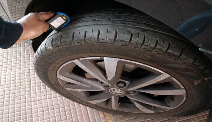 2022 Skoda SLAVIA STYLE 1.0L TSI AT, Petrol, Automatic, 40,731 km, tyre