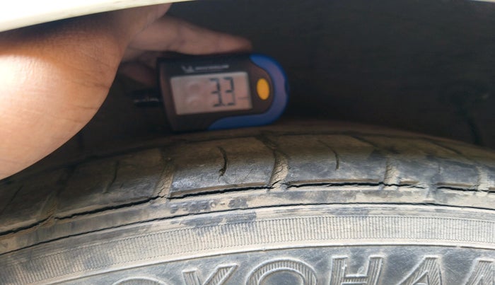 2011 Hyundai Verna FLUIDIC 1.6 VTVT SX AT, Petrol, Automatic, 61,075 km, tyre