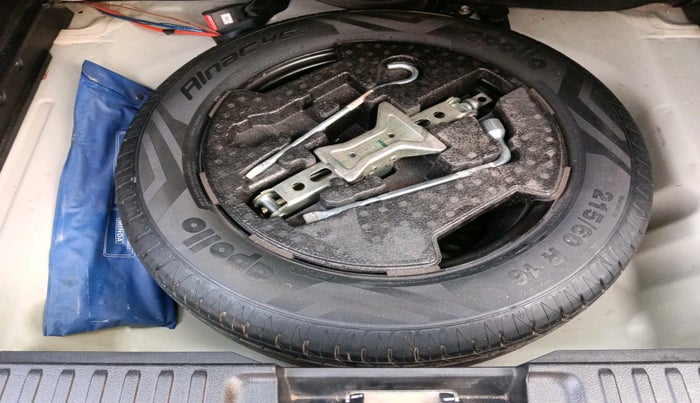 2019 Maruti Vitara Brezza ZDI, Diesel, Manual, 28,405 km, tyre