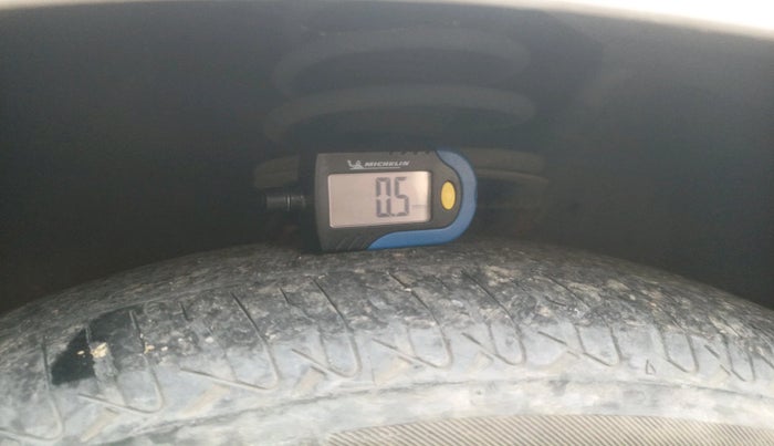 2013 Maruti Ritz LXI, Petrol, Manual, 80,672 km, tyre