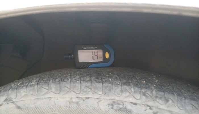 2013 Maruti Ritz LXI, Petrol, Manual, 80,672 km, tyre