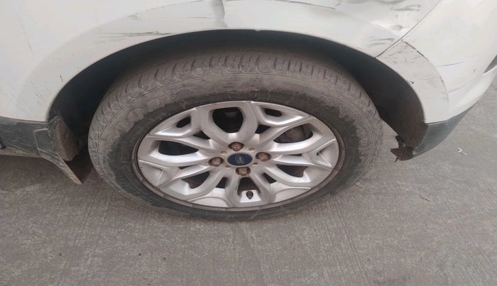 2017 Ford Ecosport TITANIUM 1.5L DIESEL, Diesel, Manual, 1,25,014 km, tyre