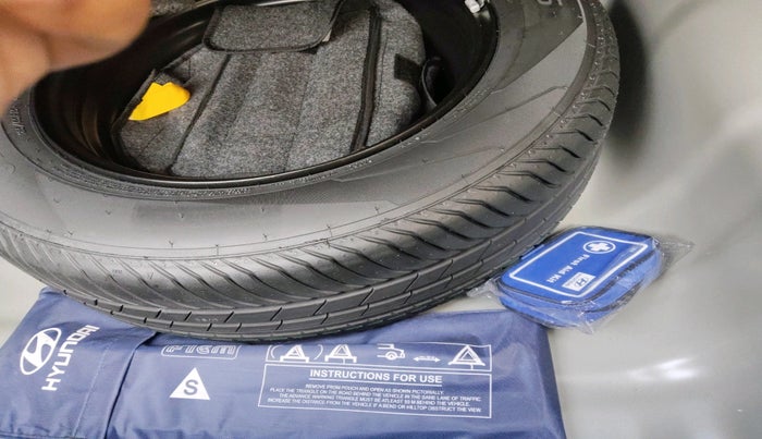 2023 Hyundai Verna SX 1.5 l MPI, Petrol, Manual, 18,857 km, tyre