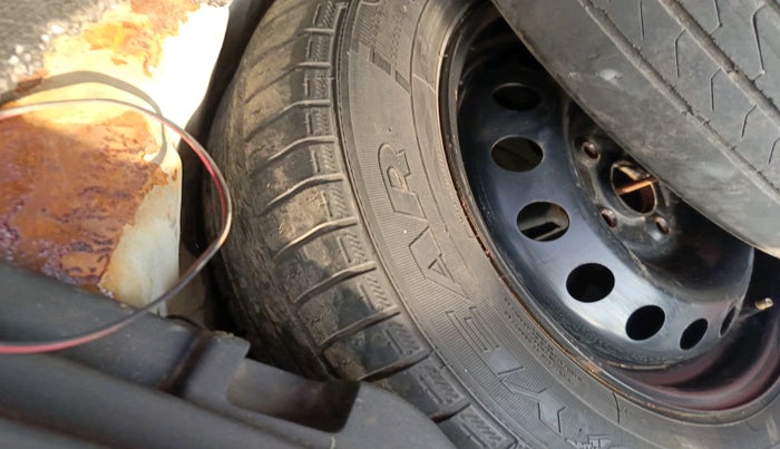 2019 Toyota YARIS G CVT, Petrol, Automatic, 1,22,547 km, tyre