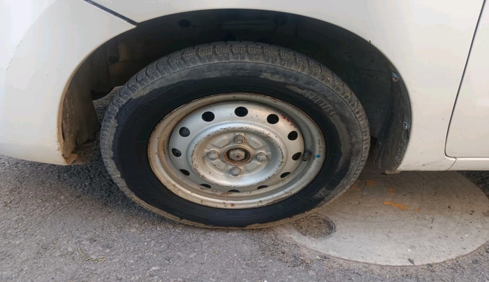 2014 Maruti Wagon R 1.0 LXI CNG, CNG, Manual, 79,420 km, tyre