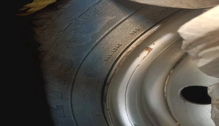 2014 Maruti Wagon R 1.0 LXI CNG, CNG, Manual, 79,420 km, tyre