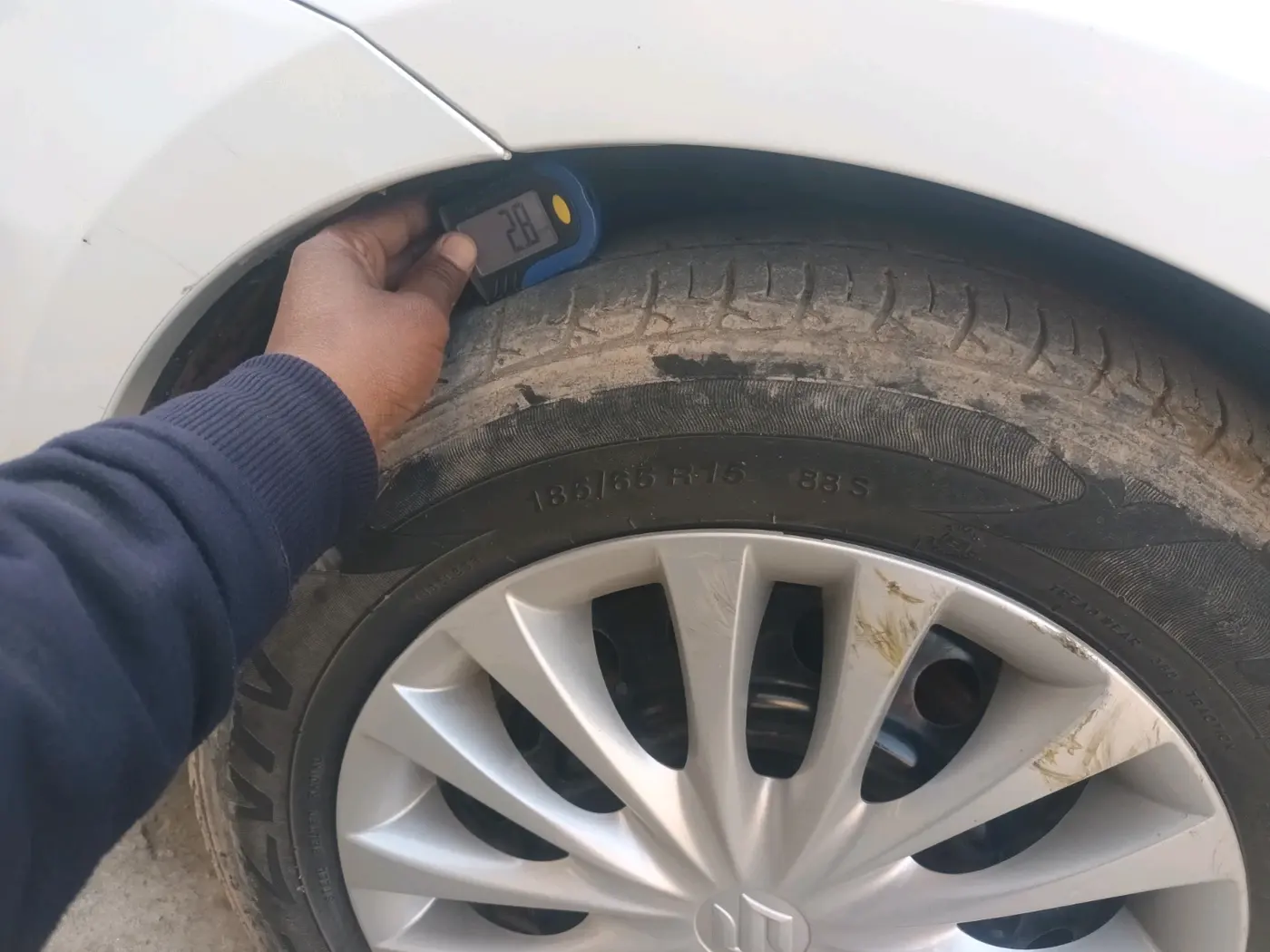 2020 Maruti Ciaz SIGMA 1.5 SHVS MT  PETROL, CNG, Manual, 77,697 km, tyre