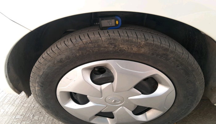 2021 Tata Tiago XT PETROL, Petrol, Manual, 12,742 km, tyre