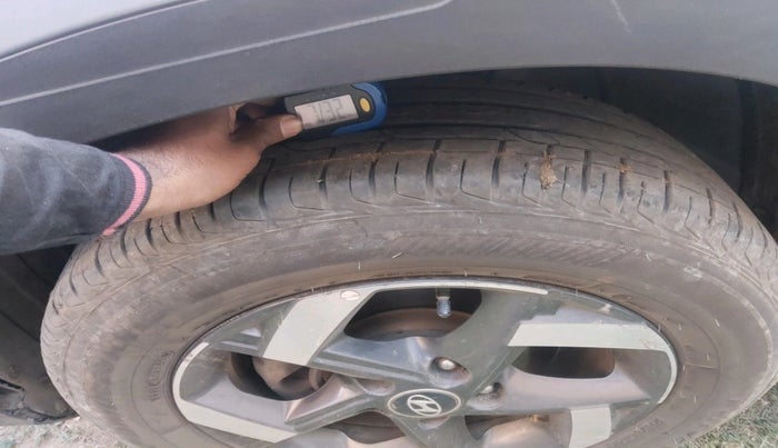 2019 Hyundai VENUE SX 1.0 TURBO, Petrol, Manual, 57,240 km, tyre