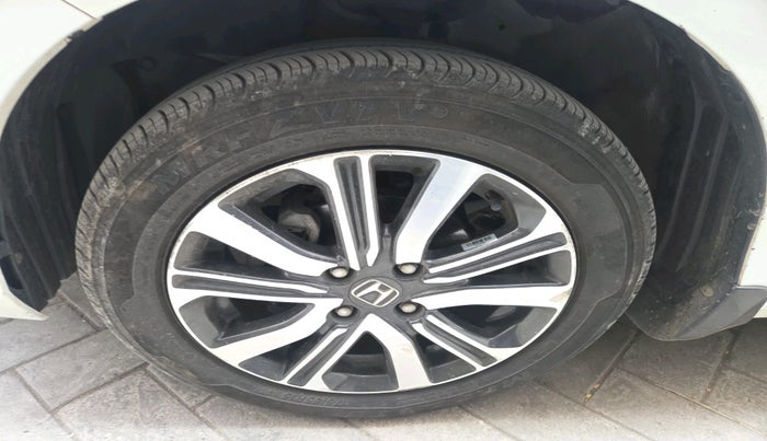 2024 Honda Amaze 1.2L I-VTEC VX CVT, Petrol, Automatic, 11,191 km, tyre