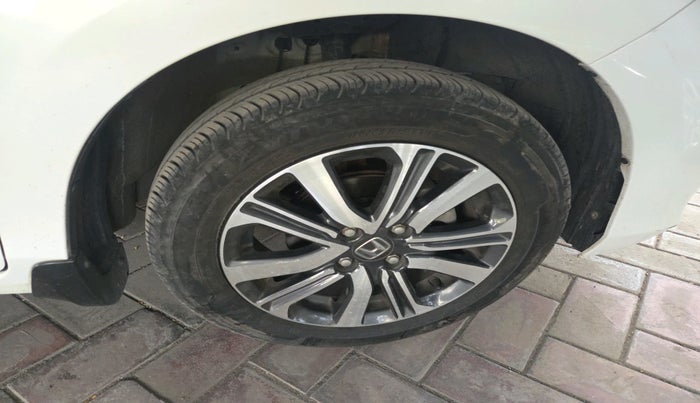 2024 Honda Amaze 1.2L I-VTEC VX CVT, Petrol, Automatic, 11,191 km, tyre