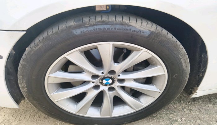 2013 BMW 7 Series 730Ld, Diesel, Automatic, 1,49,740 km, tyre