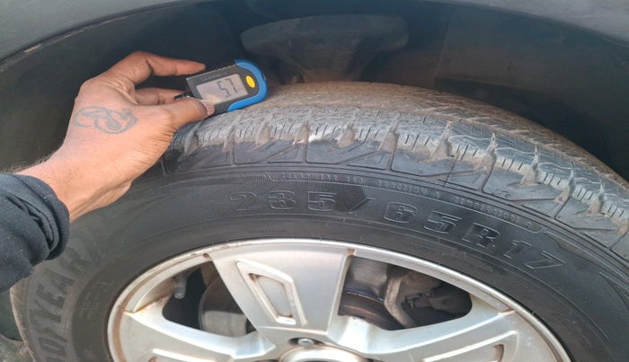 2013 Mahindra XUV500 W8, Diesel, Manual, 1,82,123 km, tyre