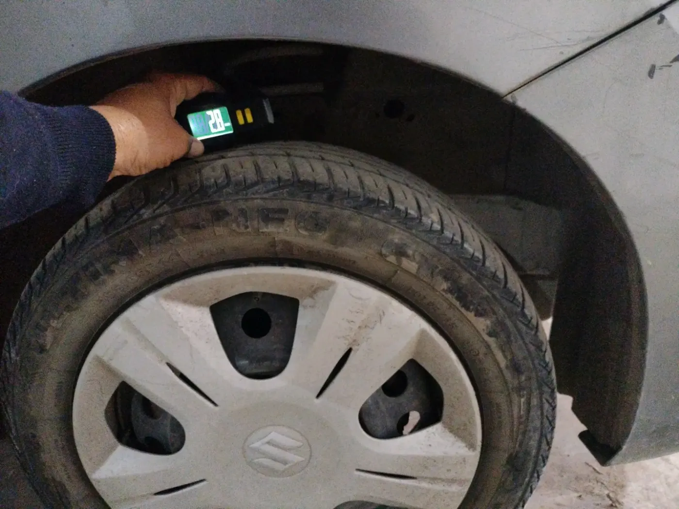 2014 Maruti Wagon R 1.0 VXI, Petrol, Manual, 75,700 km, tyre