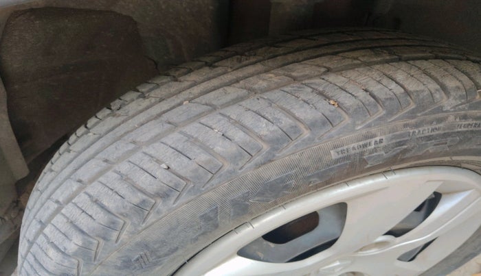 2018 Renault Kwid RXT 1.0 AMT, Petrol, Automatic, 23,185 km, tyre