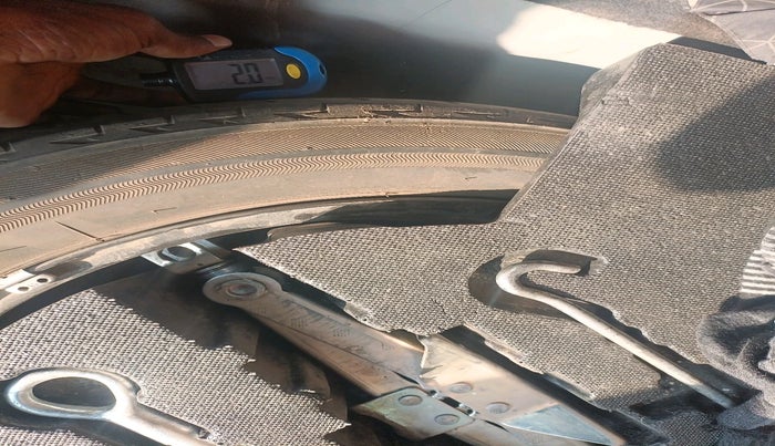 2017 Honda WR-V 1.5L I-DTEC VX MT, Diesel, Manual, 99,028 km, tyre