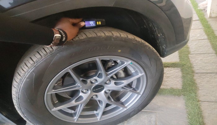 2019 Hyundai VENUE S 1.2, Petrol, Manual, 46,971 km, tyre