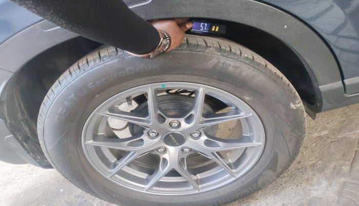 2019 Hyundai VENUE S 1.2, Petrol, Manual, 46,971 km, tyre