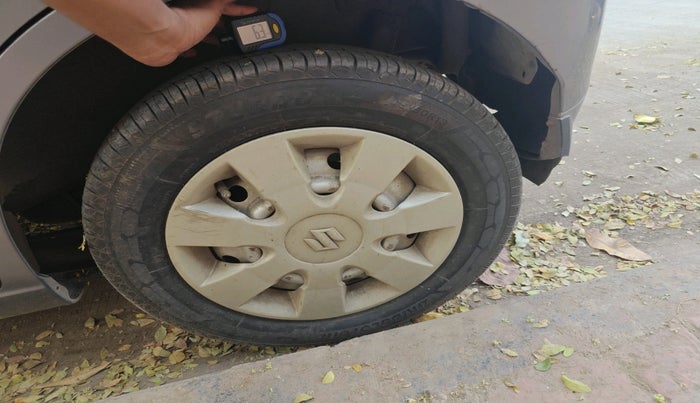 2013 Maruti Wagon R 1.0 LXI CNG, CNG, Manual, 68,373 km, tyre