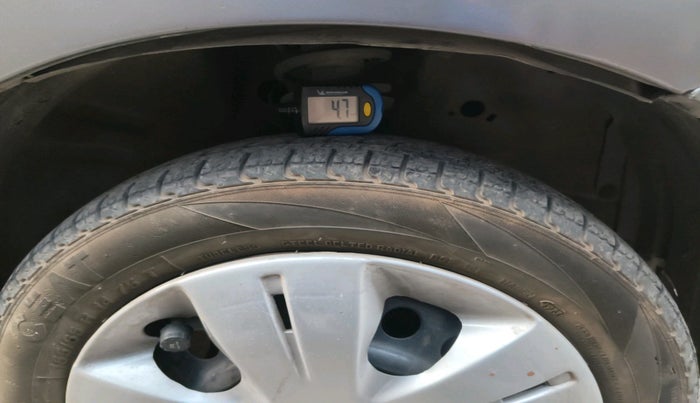 2017 Maruti Wagon R 1.0 VXI AMT, Petrol, Automatic, 75,481 km, tyre