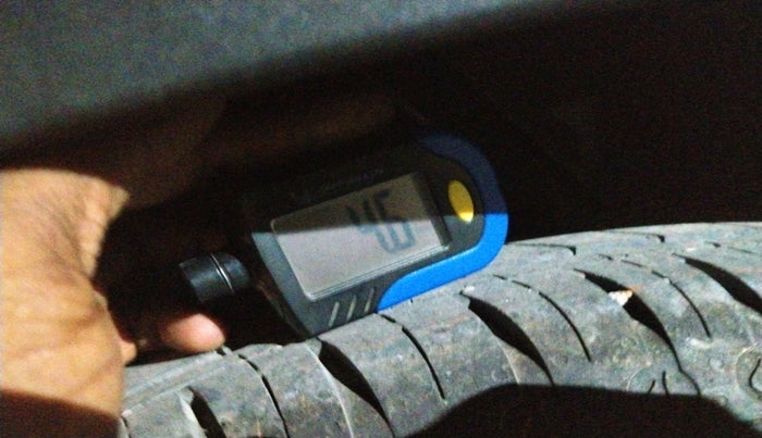 2021 Renault Kwid CLIMBER 1.0 AMT (O), Petrol, Automatic, 20,626 km, tyre