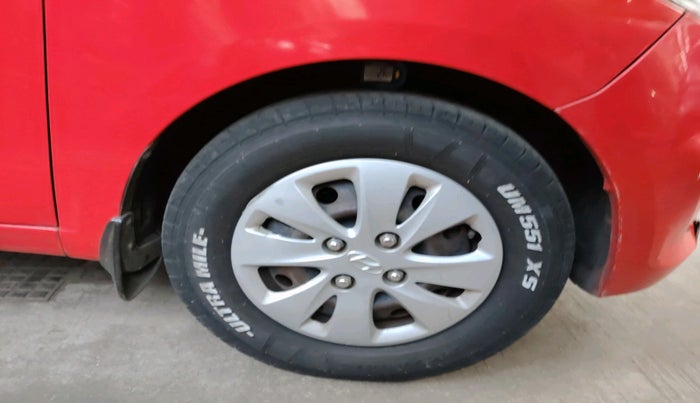 2013 Hyundai i10 ASTA 1.2 AT SUNROOF, Petrol, Automatic, 77,653 km, tyre