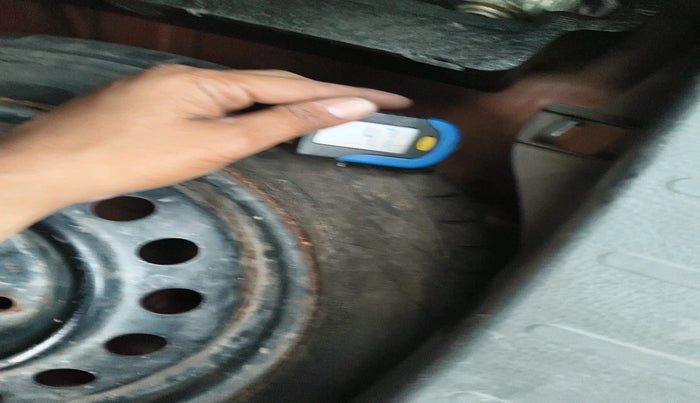 2011 Maruti Wagon R 1.0 VXI, Petrol, Manual, 41,122 km, tyre