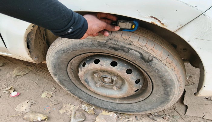 2012 Maruti Alto 800 LXI, Petrol, Manual, 1,08,716 km, tyre