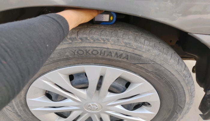 2012 Toyota Innova GX 2.5 7 STR, Diesel, Manual, 79,794 km, tyre