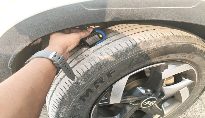 2020 Hyundai VENUE SX 1.4 CRDI, Diesel, Manual, 1,90,012 km, tyre