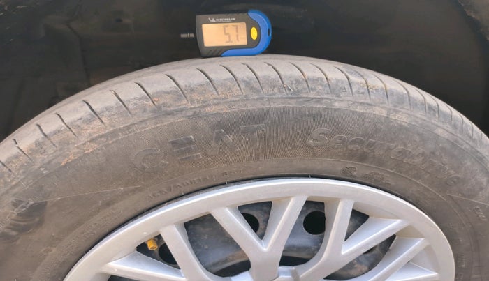 2017 Maruti Swift VDI, Diesel, Manual, 1,48,779 km, tyre