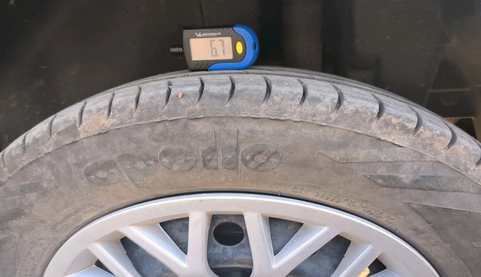 2017 Maruti Swift VDI, Diesel, Manual, 1,48,779 km, tyre