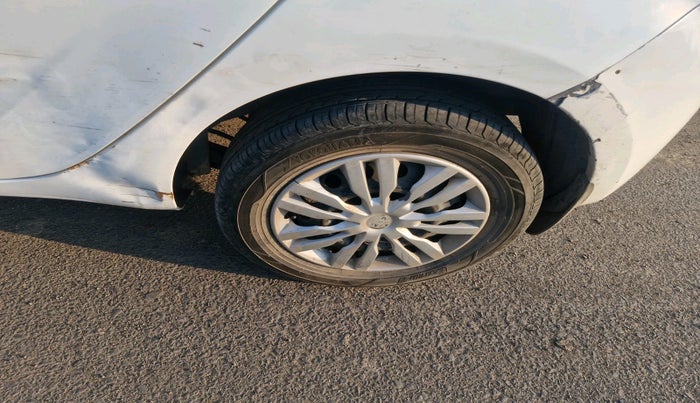 2011 Hyundai i20 MAGNA 1.2, Petrol, Manual, 94,249 km, tyre