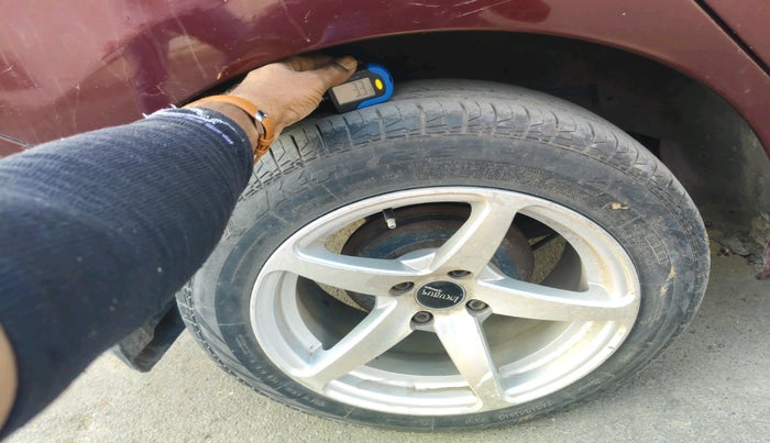 2015 Honda City 1.5L I-DTEC S, Diesel, Manual, 1,12,059 km, tyre