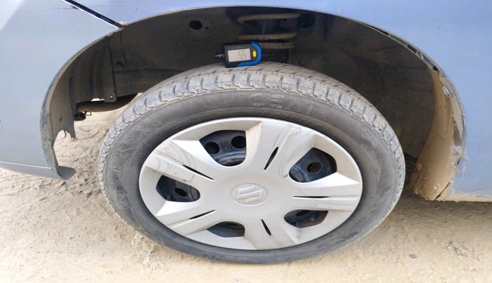 2011 Maruti Wagon R 1.0 VXI, Petrol, Manual, 1,69,069 km, tyre