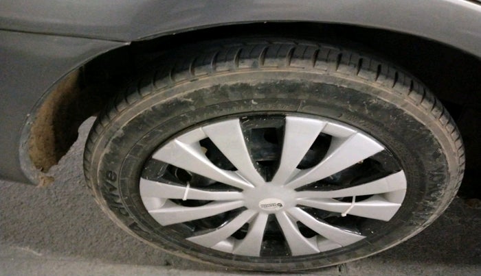 2003 Honda City 1.5L EXI, Petrol, Manual, 1,33,224 km, tyre