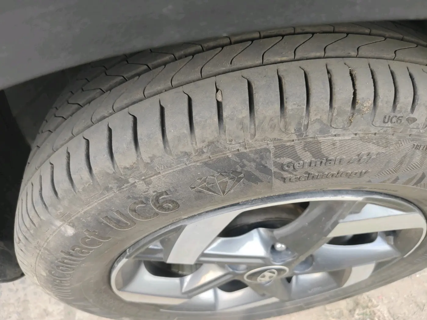 2019 Hyundai VENUE SX 1.0 TURBO, Petrol, Manual, 1,20,000 km, tyre