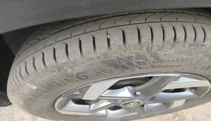 2019 Hyundai VENUE SX 1.0 TURBO, Petrol, Manual, 1,18,281 km, tyre