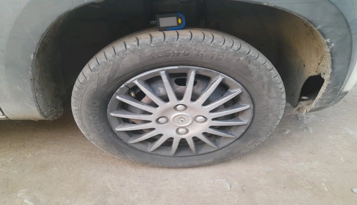 2016 Renault Kwid RXL, Petrol, Manual, 1,99,184 km, tyre