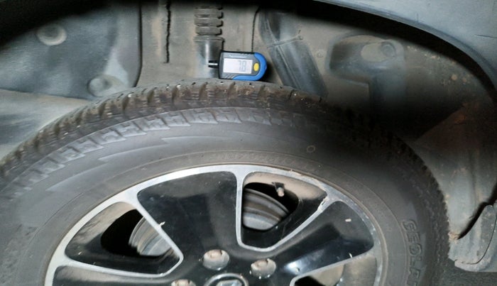 2018 Renault Duster 85 PS RXZ DIESEL, Diesel, Manual, 1,31,964 km, tyre