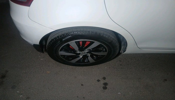 2017 Maruti Swift ZXI, Petrol, Manual, 1,28,256 km, tyre