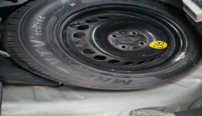 2020 Toyota Glanza G, Petrol, Manual, 1,64,200 km, tyre