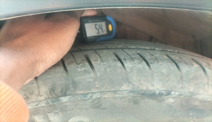 2017 Maruti S Cross ZETA 1.3, Diesel, Manual, 1,28,439 km, tyre