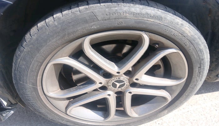 2017 Mercedes Benz C Class 220d, Diesel, Automatic, 47,160 km, tyre