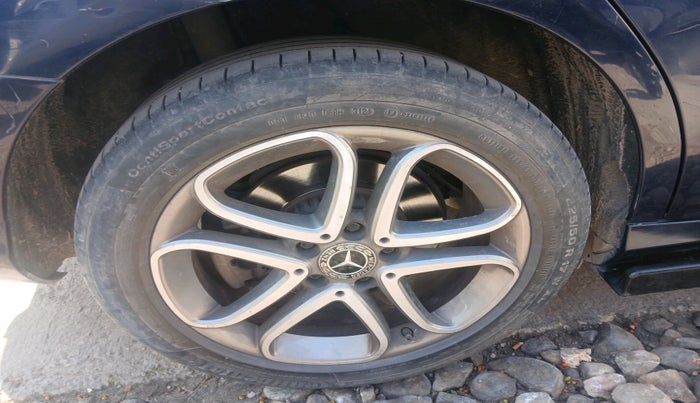 2017 Mercedes Benz C Class 220d, Diesel, Automatic, 47,160 km, tyre