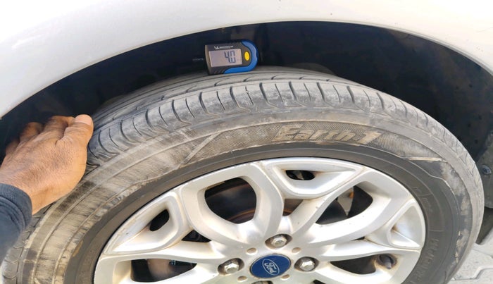 2017 Ford Ecosport TITANIUM 1.5L DIESEL, Diesel, Manual, 1,50,925 km, tyre